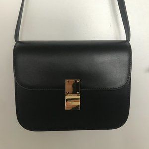 Classic medium box bag with gold hardware